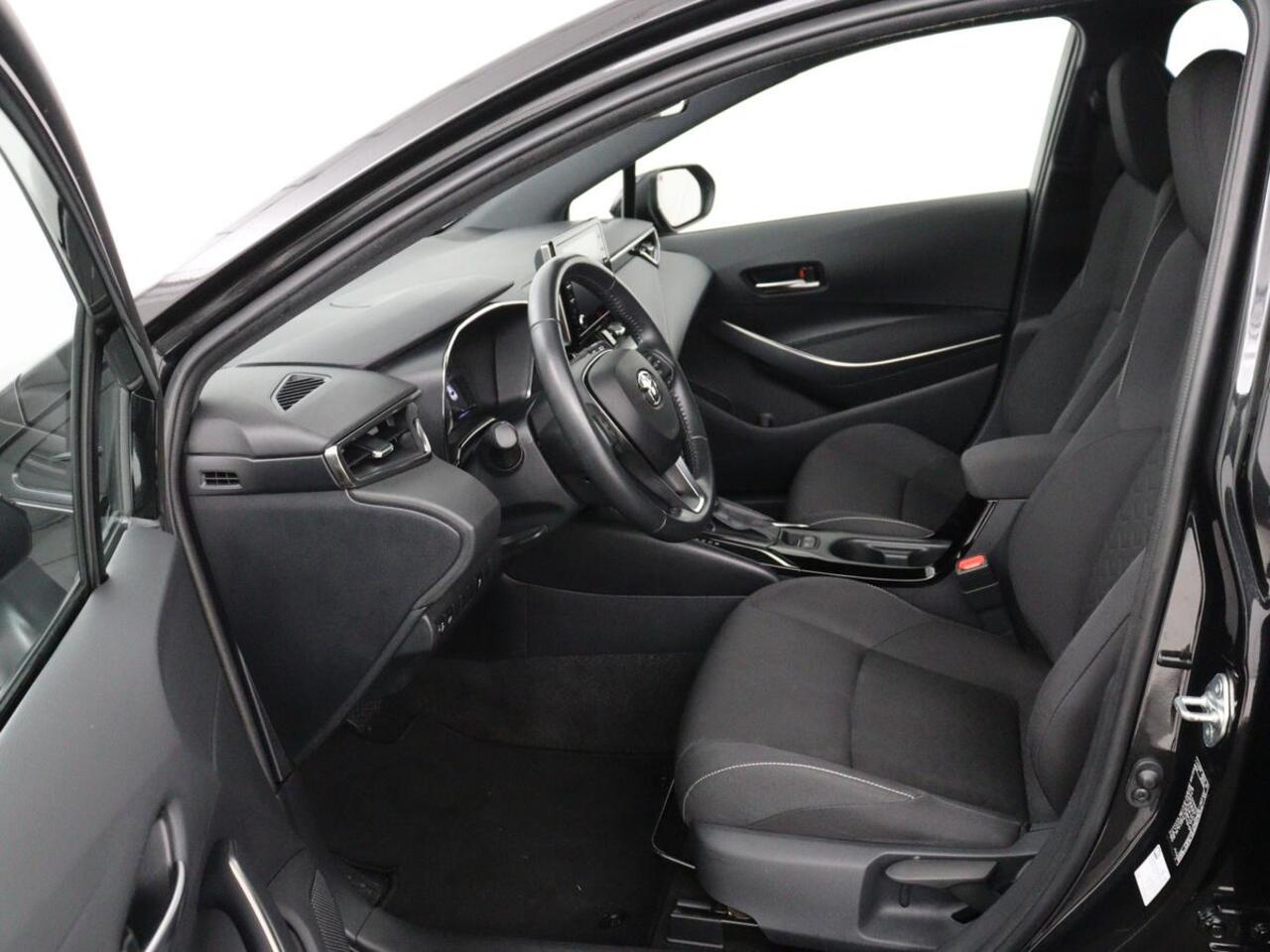 Toyota COROLLA 1.8 Hybrid Active | Carplay | Navigatie | Adaptive cruise | Climate control | DAB | Keyless Start | Full LED | Bluetooth