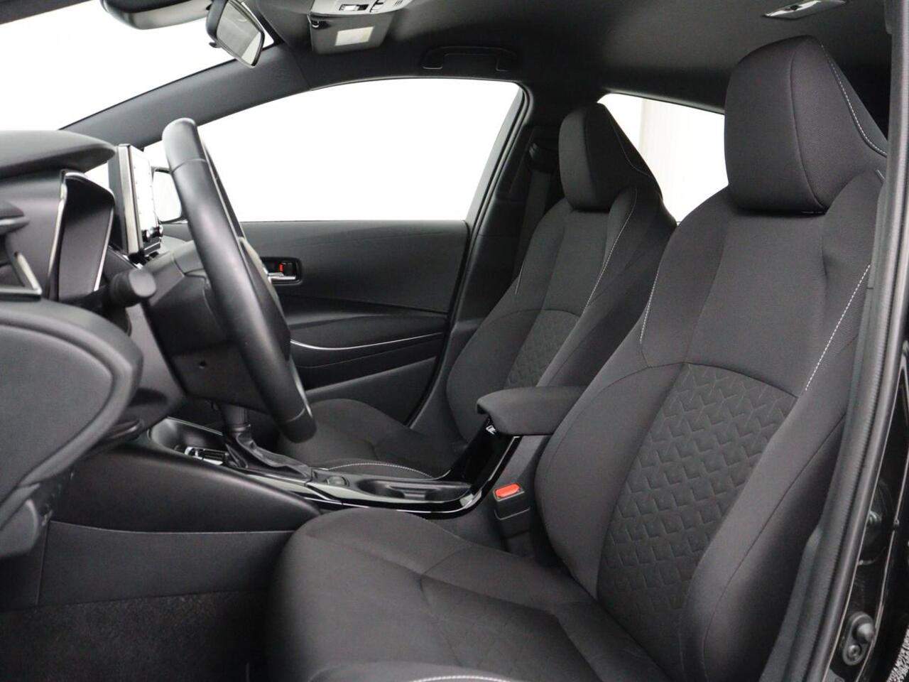 Toyota COROLLA 1.8 Hybrid Active | Carplay | Navigatie | Adaptive cruise | Climate control | DAB | Keyless Start | Full LED | Bluetooth