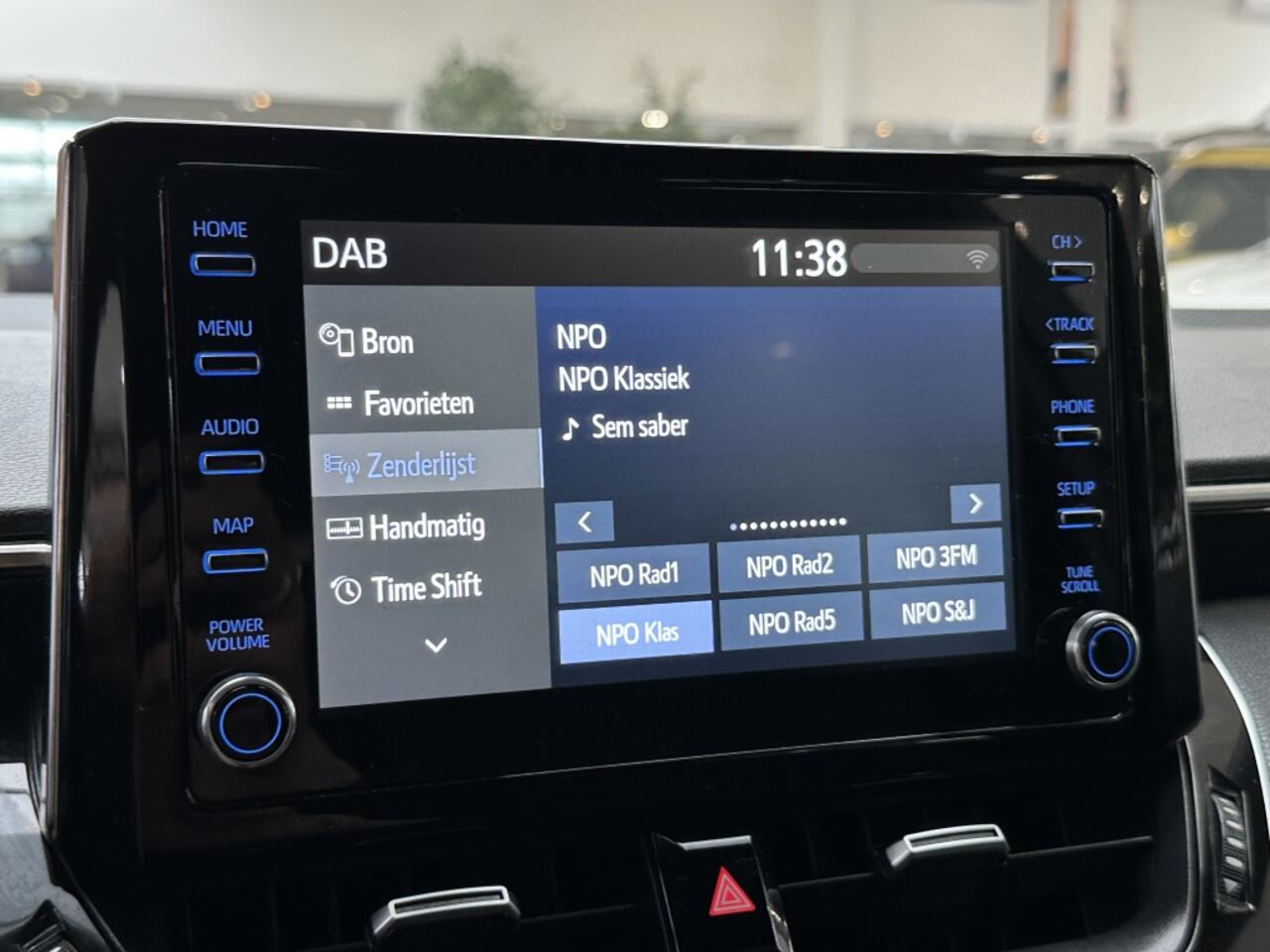 Toyota COROLLA 1.8 Touring Sports [ 18''inch velgen I eerste eigenaar I dealer