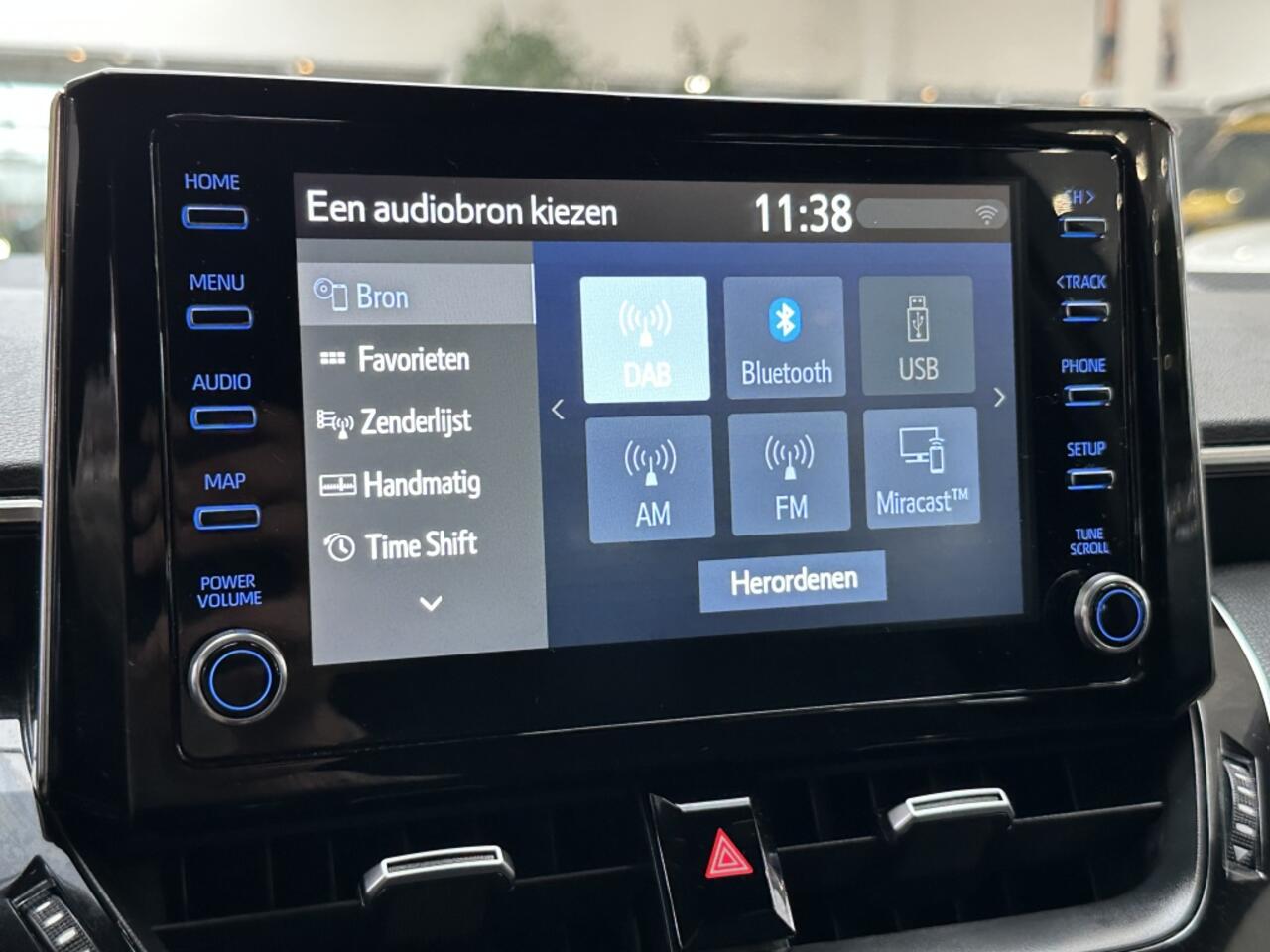 Toyota COROLLA 1.8 Touring Sports [ 18''inch velgen I eerste eigenaar I dealer