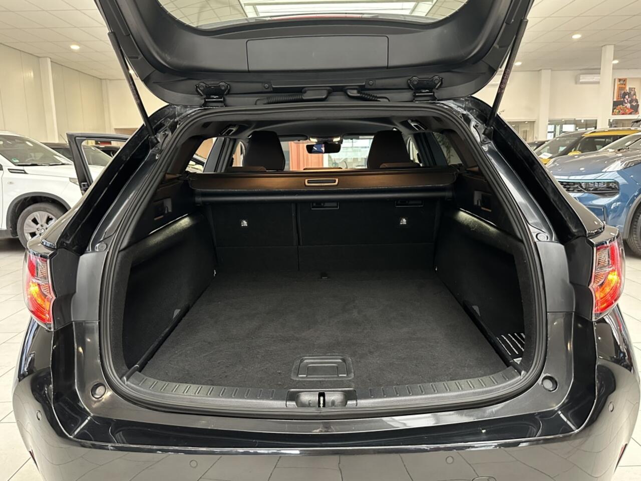 Toyota COROLLA 1.8 Touring Sports [ 18''inch velgen I eerste eigenaar I dealer