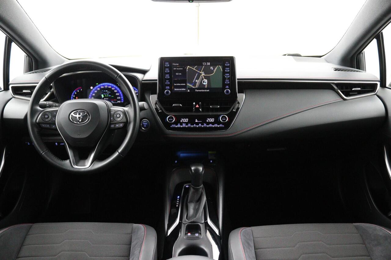Toyota COROLLA Touring Sports 1.8 Hybrid Executive | Trekhaak | Head Up Display | Navigatie | PDC Rondom | Keyless Entry | Stoelverwarming |