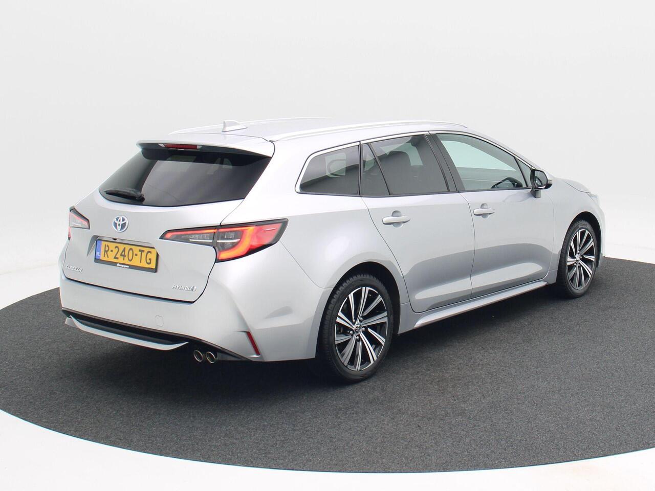 Toyota COROLLA Touring Sports 2.0 184 Pk Automaat Hybrid Dynamic | Camera | Adaptive Cruise | Navigatie | Full LED | Stoel Verwarming | CarPlay | 46.153 Km !!