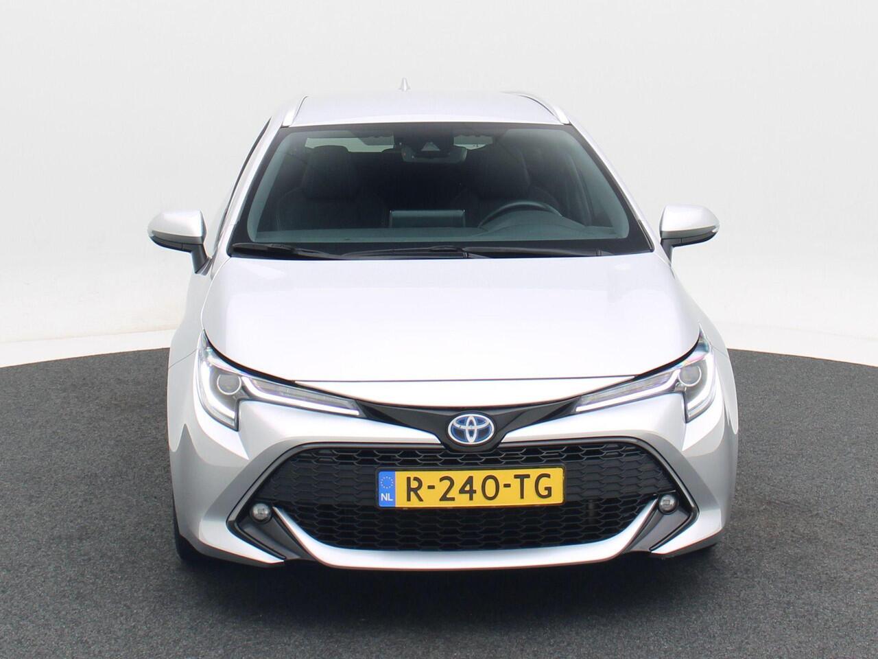 Toyota COROLLA Touring Sports 2.0 184 Pk Automaat Hybrid Dynamic | Camera | Adaptive Cruise | Navigatie | Full LED | Stoel Verwarming | CarPlay | 46.153 Km !!