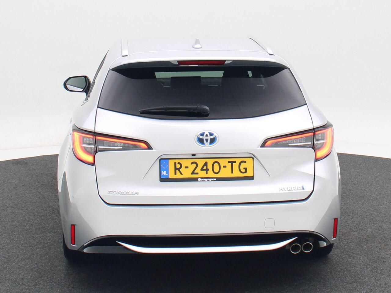 Toyota COROLLA Touring Sports 2.0 184 Pk Automaat Hybrid Dynamic | Camera | Adaptive Cruise | Navigatie | Full LED | Stoel Verwarming | CarPlay | 46.153 Km !!