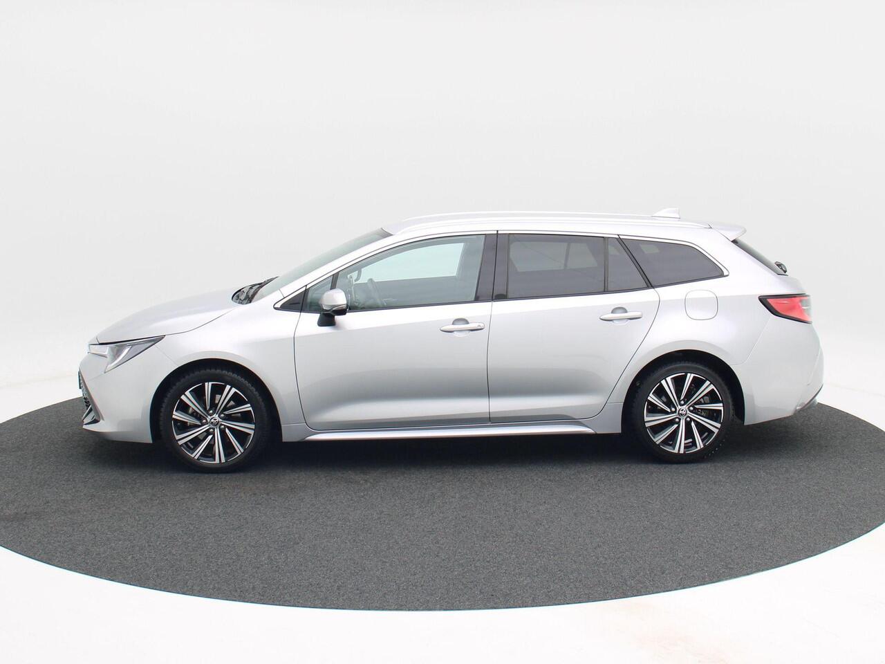 Toyota COROLLA Touring Sports 2.0 184 Pk Automaat Hybrid Dynamic | Camera | Adaptive Cruise | Navigatie | Full LED | Stoel Verwarming | CarPlay | 46.153 Km !!