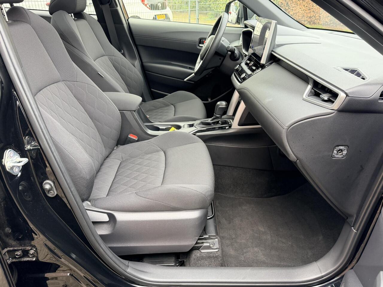 Toyota COROLLA Cross 2.0 High Power Hybrid First Edition *Panoramadak*