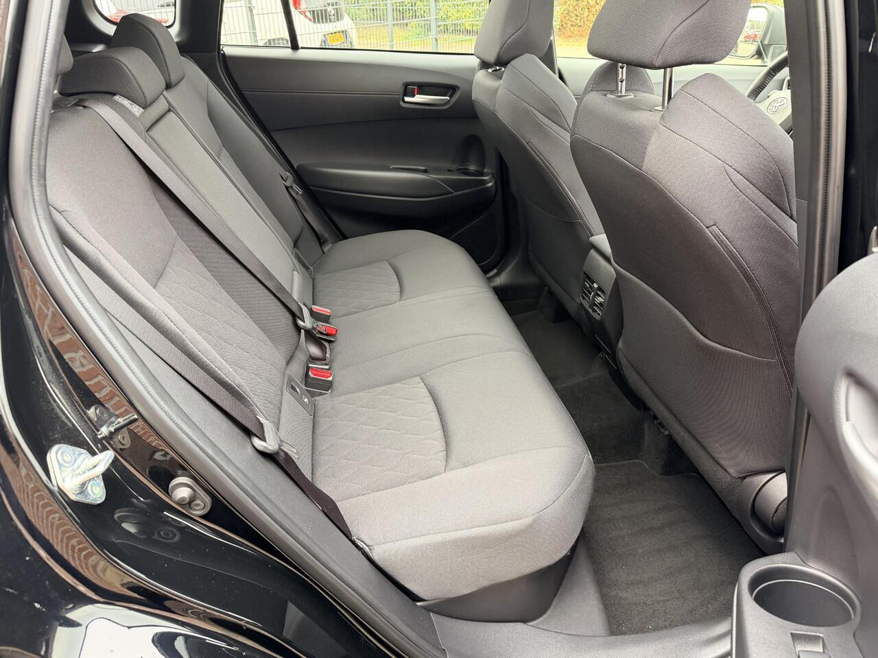 Toyota COROLLA Cross 2.0 High Power Hybrid First Edition *Panoramadak*