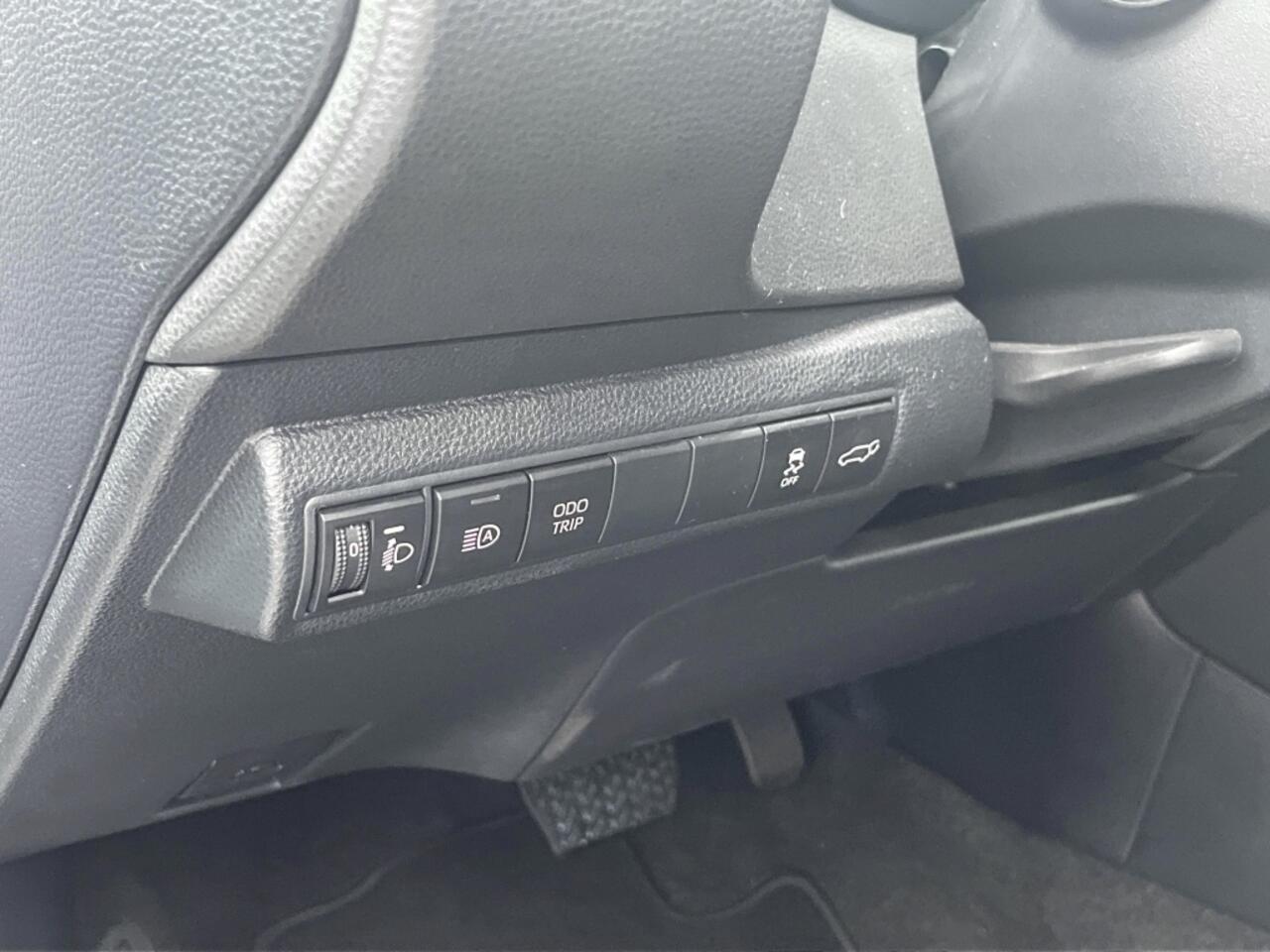 Toyota COROLLA 1.8 Hybrid First Edition | NL-auto | Stoelverwarming | ACC