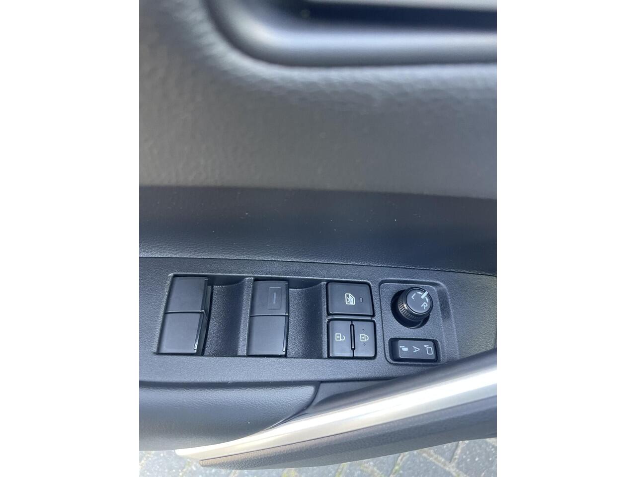 Toyota COROLLA Cross 2.0 High Power Hybrid Active | Origineel NL