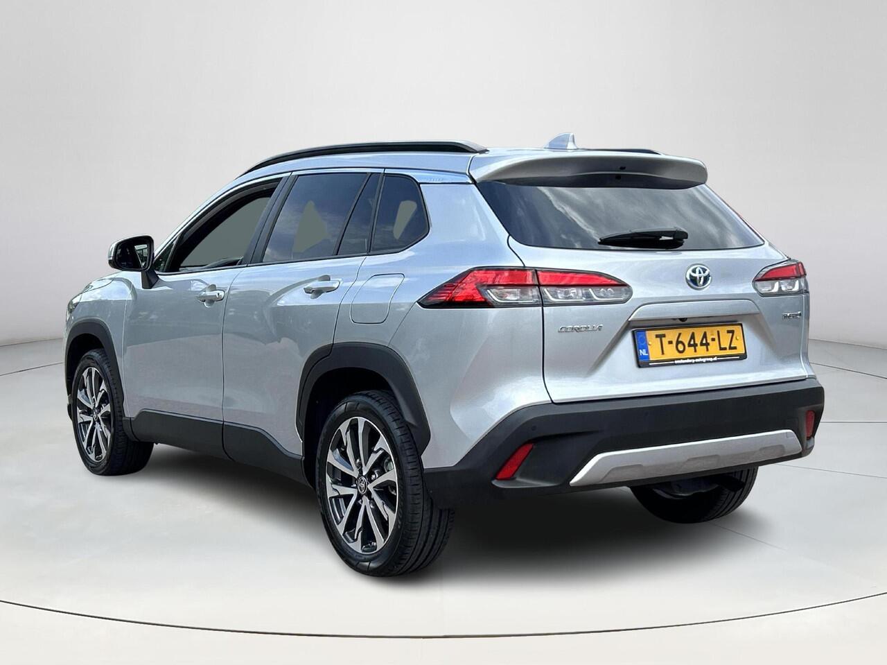 Toyota COROLLA Cross Hybrid 140 Style + Premium Pack | Elektr. klep | Blindspot | Apple CarPlay | Rijklaarprijs incl. garantie |