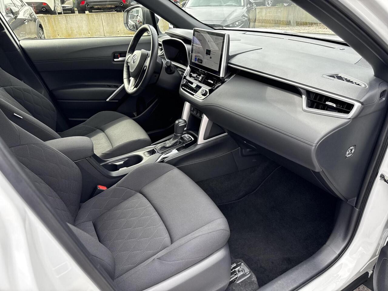 Toyota COROLLA Cross Hybrid 200 Style Edition AWD | Navigatie | Apple CarPlay/Android auto | Achteruitrijcamera | Stoelverwarming | Stuurverwarming