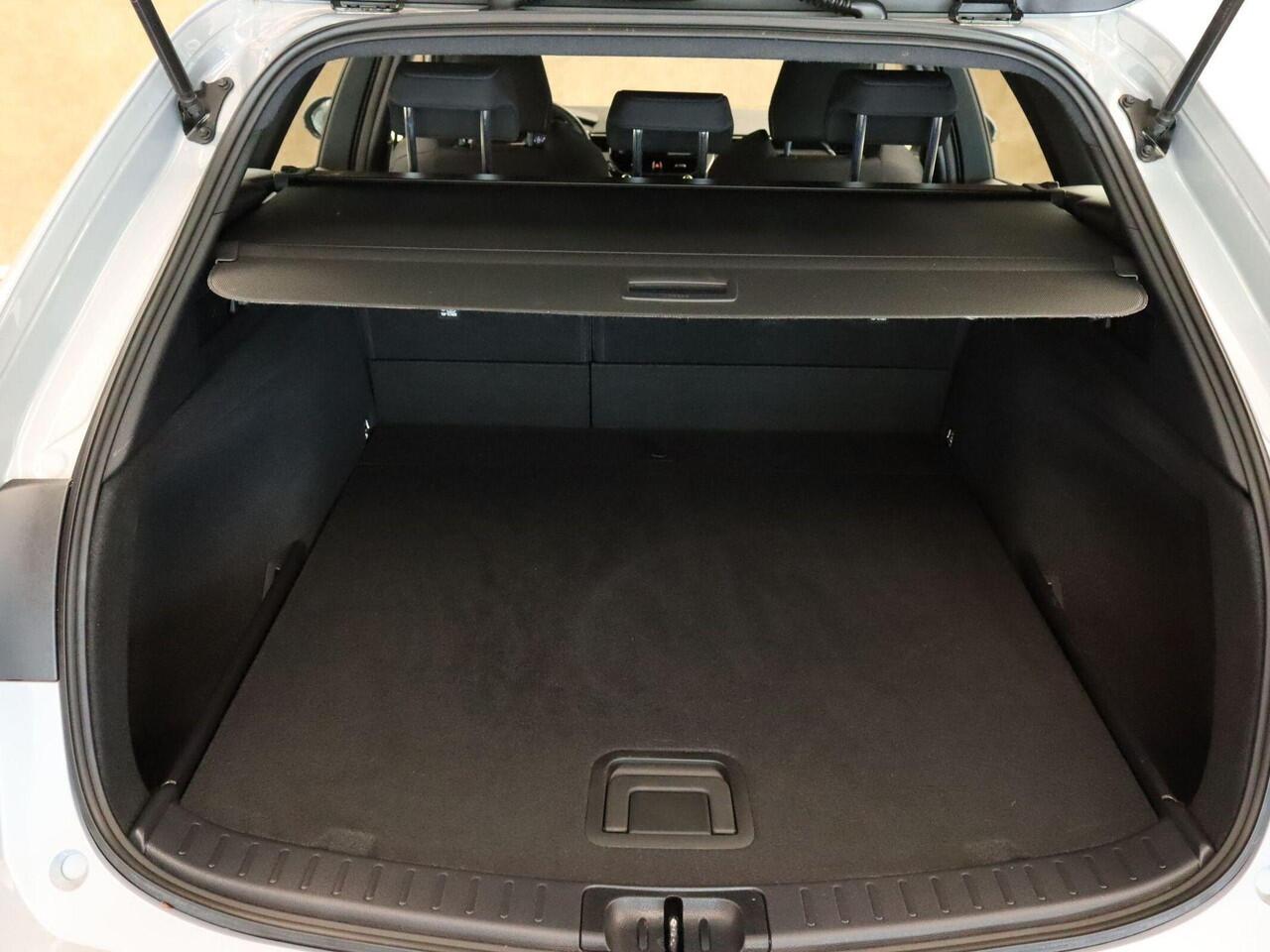 Toyota COROLLA Touring Sports 1.8 Hybrid Active - ORIGINEEL NEDERLANDSE AUTO - PARKEERSENSOREN VOOR EN ACHTER - CRUISE CONTROL ADAPTIEF - APPLE CARPLAY/ANDROID AUTO - MULTIFUNCTIONEEL STUURWIEL - LICHTMETALEN VELGEN 16 INCH - LED KOPLAMPEN