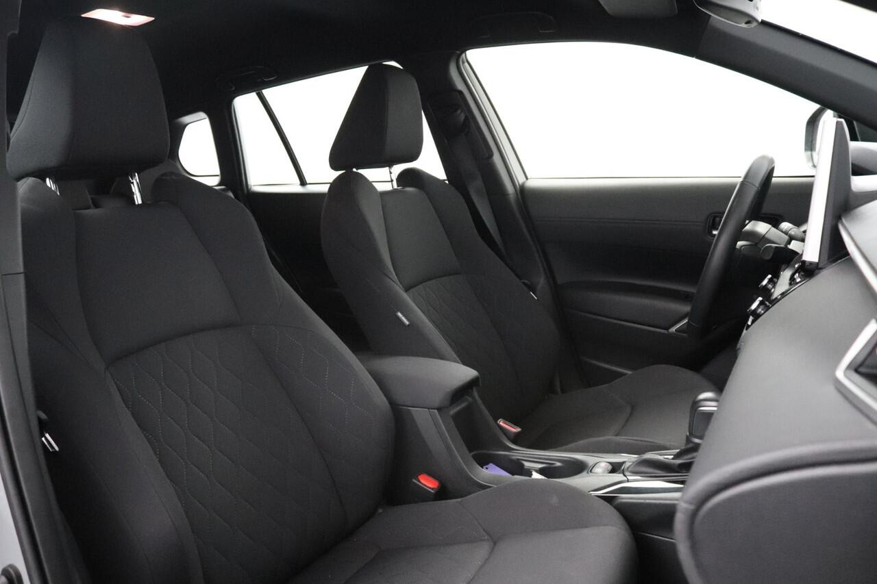 Toyota COROLLA Cross 2.0 High Power Hybrid Active 200PK | Navigatie | Carplay/Android Auto | Camera |