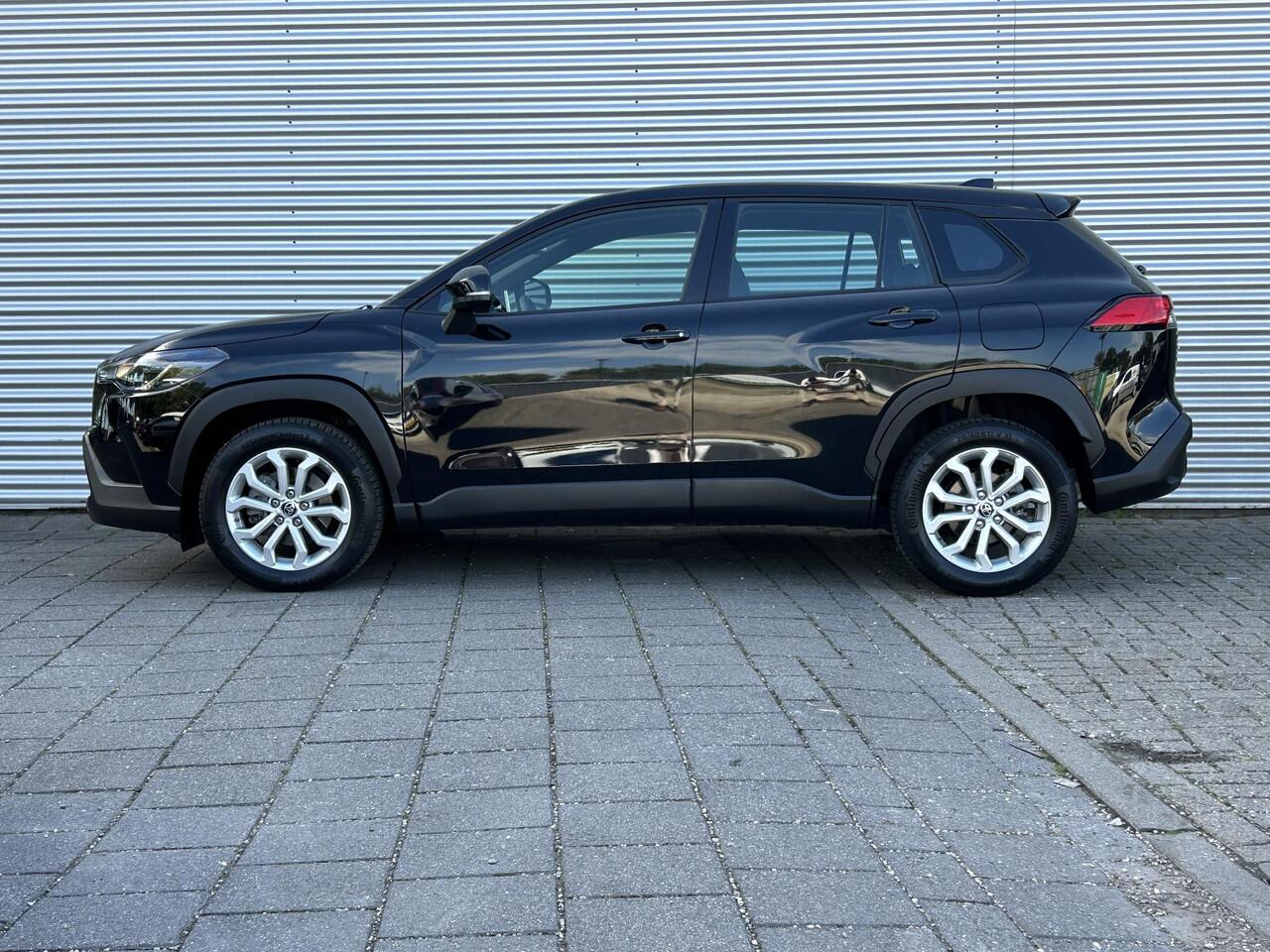 Toyota COROLLA Cross 2.0 High Power Hybrid Active | Camera | Navi | Carplay |