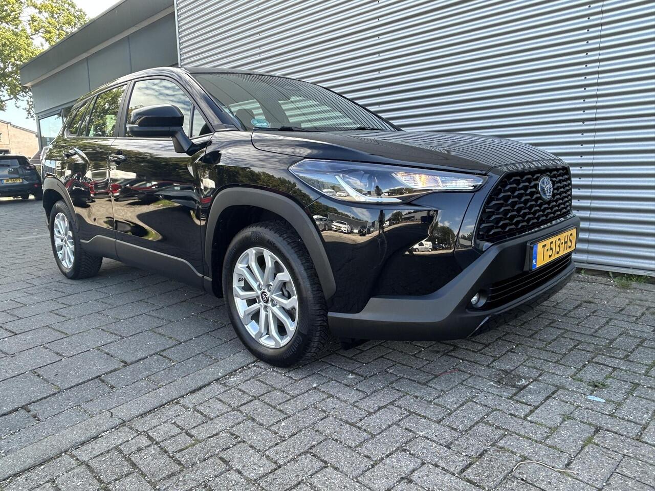 Toyota COROLLA Cross 2.0 High Power Hybrid Active | Camera | Navi | Carplay |