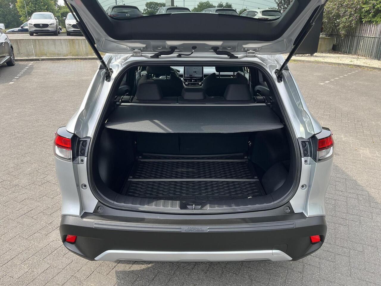 Toyota COROLLA Cross Hybrid 200 Dynamic | Navigatie | Apple CarPlay/Android auto | Achteruitrijcamera | Stoelverwarming | Stuurverwarming