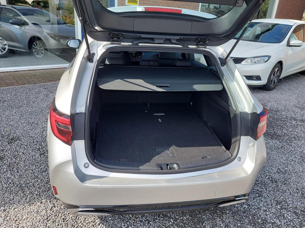 Toyota COROLLA Touring Sports Hybrid 140 Active