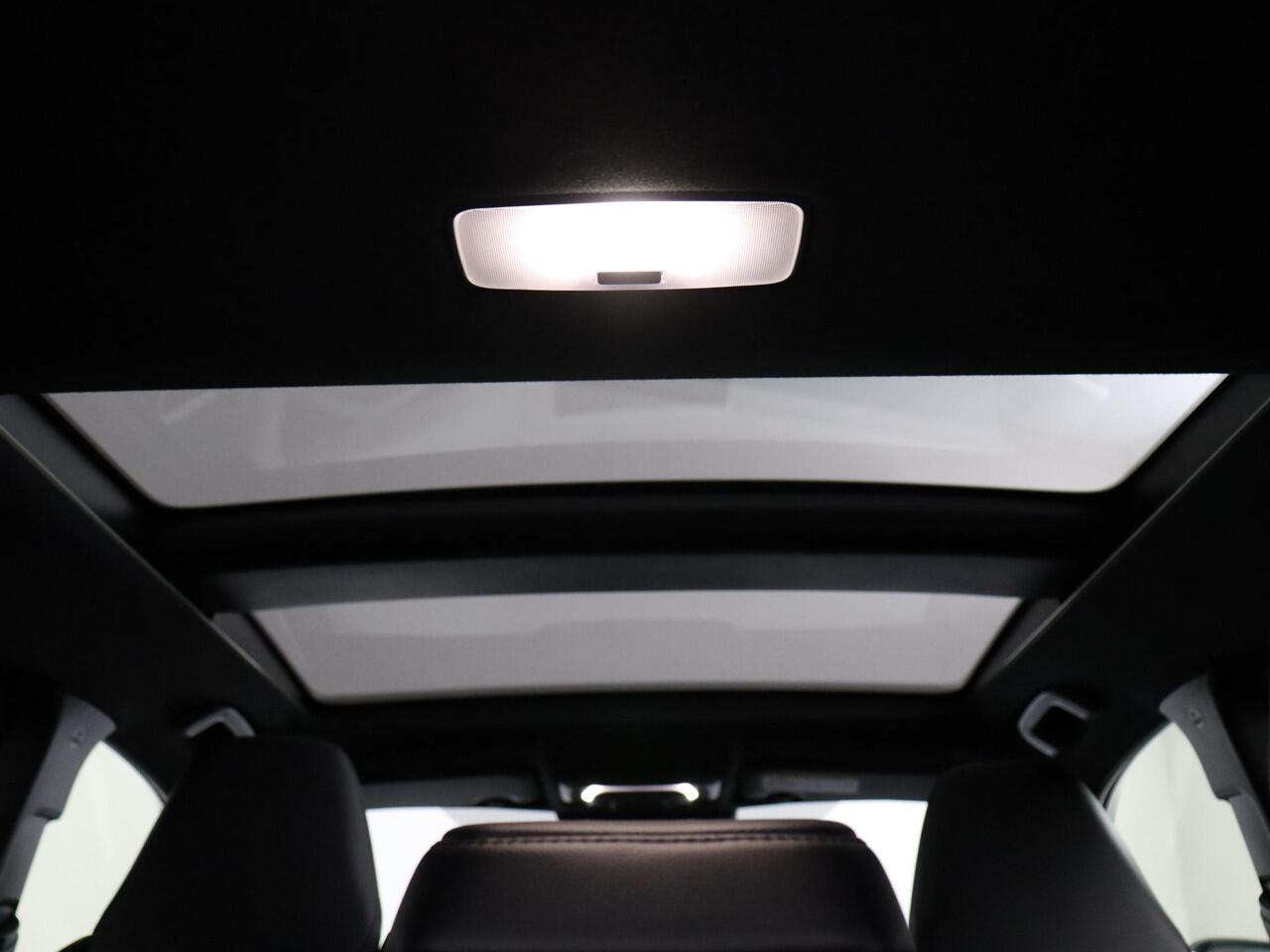 Toyota COROLLA Cross 2.0 High Power Hybrid JBL | ACC | Camera | Panoramadak!