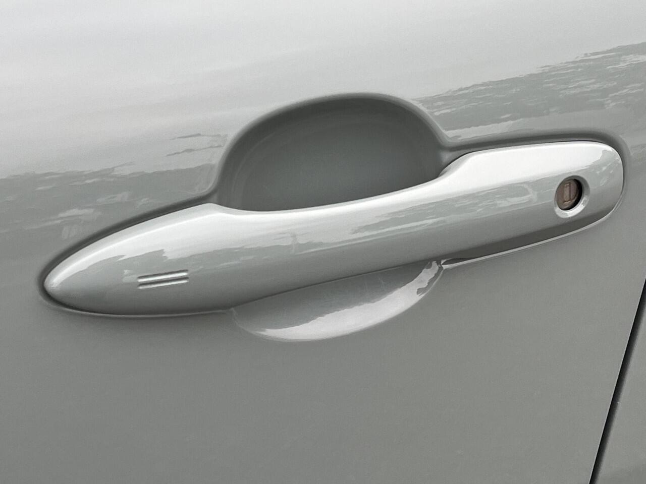 Toyota COROLLA Cross Hybrid 200 Dynamic | Stoel- + stuurverwarming | Navigatie | Keyless entry | LED koplampen |