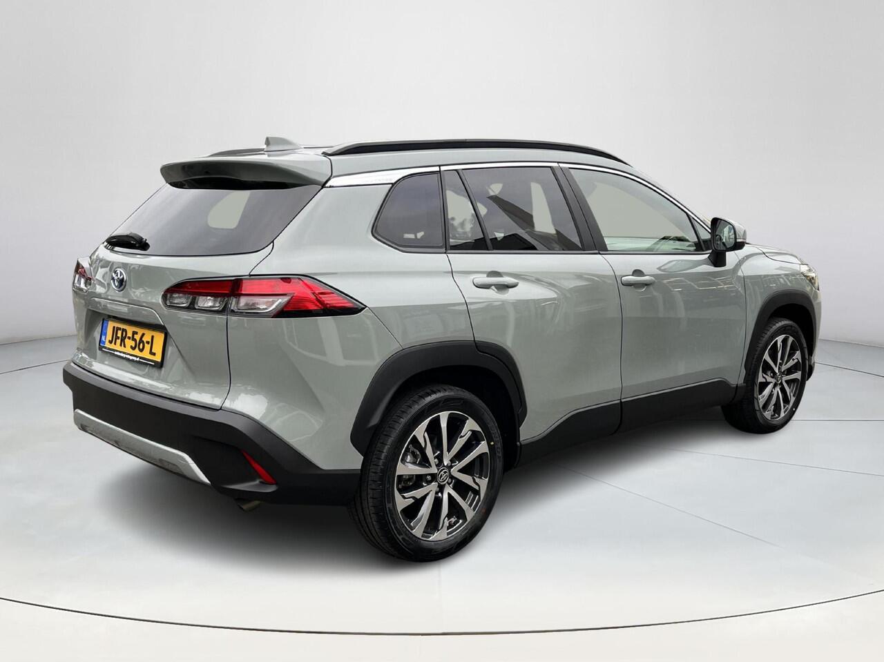 Toyota COROLLA Cross Hybrid 200 Dynamic | Stoel- + stuurverwarming | Navigatie | Keyless entry | LED koplampen |