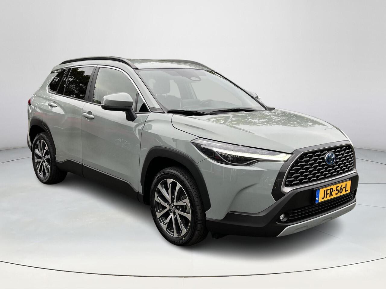 Toyota COROLLA Cross Hybrid 200 Dynamic | Stoel- + stuurverwarming | Navigatie | Keyless entry | LED koplampen |