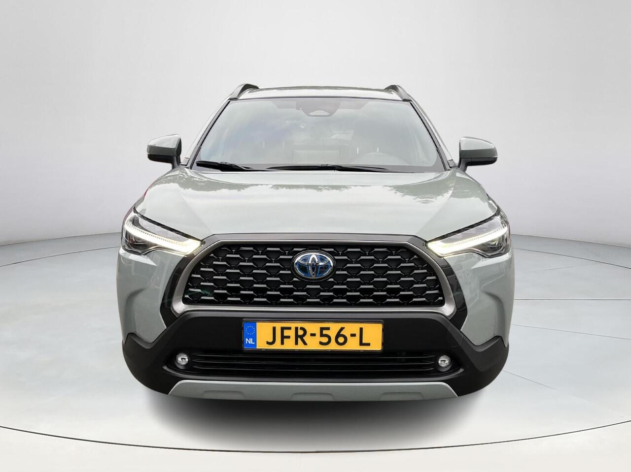 Toyota COROLLA Cross Hybrid 200 Dynamic | Stoel- + stuurverwarming | Navigatie | Keyless entry | LED koplampen |