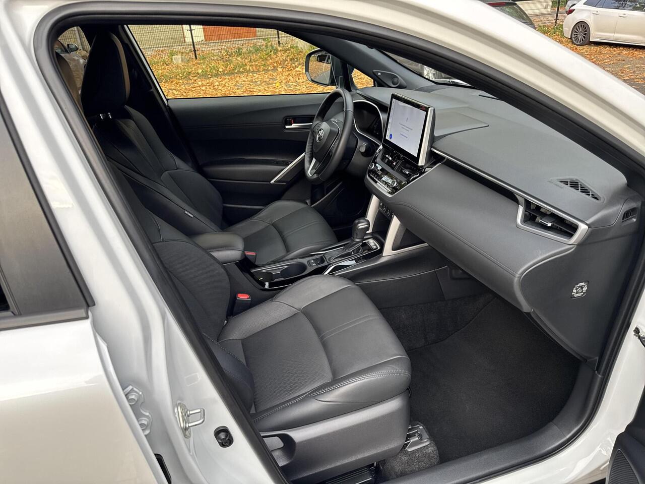 Toyota COROLLA Cross 2.0 High Power Hybrid Launch Edition | 06-10141018 Voor meer informatie