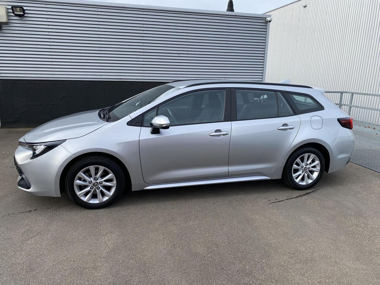 Toyota COROLLA Touring Sports Hybrid 140 Active Adaptieve cruise control, achteruitrij camera, navigatie Apple CarPlay/Android Auto, NL auto, dealer onderhouden, automaat!