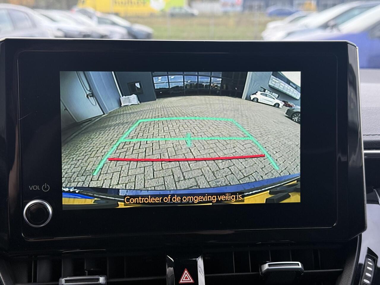 Toyota COROLLA Touring Sports 1.8 Hybrid GR-Sport **NAVIGATIE/ HEAD-UP DISLPAY/ STOEL EN STUURWIELVERWARMING/ 36 MAANDEN GARANTIE**