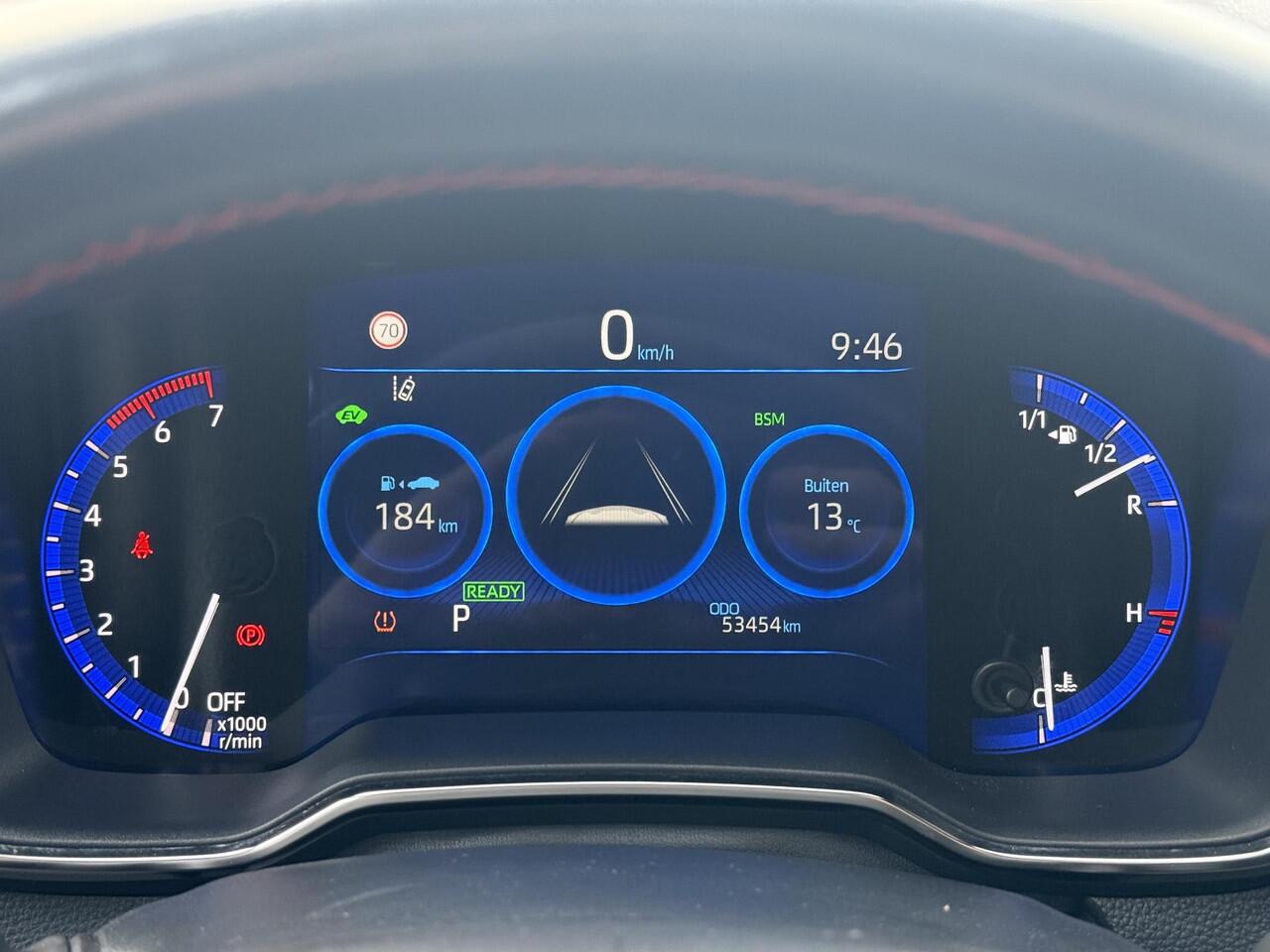 Toyota COROLLA Touring Sports 1.8 Hybrid GR-Sport **NAVIGATIE/ HEAD-UP DISLPAY/ STOEL EN STUURWIELVERWARMING/ 36 MAANDEN GARANTIE**