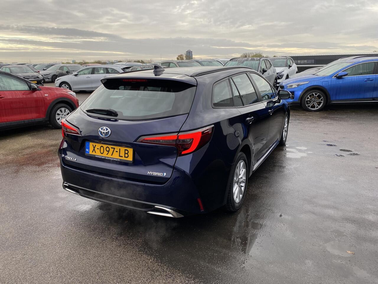 Toyota COROLLA Touring Sports Hybrid 140 Active Navigatie Apple CarPlay/Android Auto, achteruitrij camera, keyless, adaptieve cruise control,