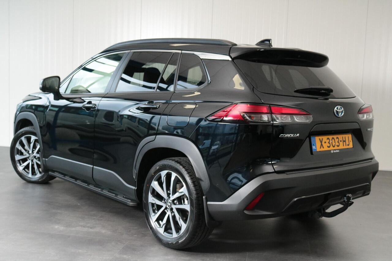 Toyota COROLLA Cross Hybrid 200 Launch Edition, Trekhaak, Treeplanken