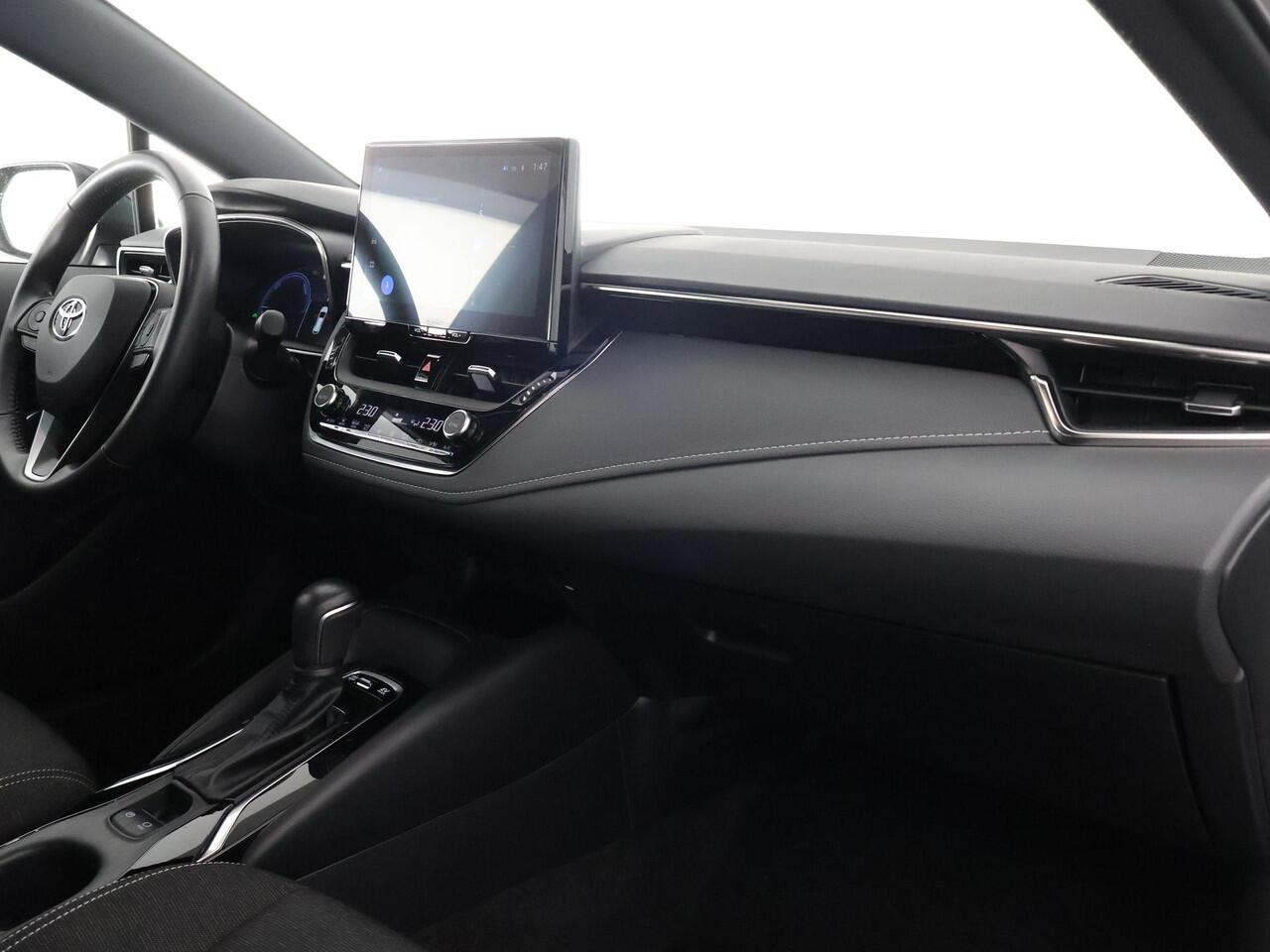 Toyota COROLLA Touring Sports HYBRID 140 BI-TONE ACTIVE GARANTIE TOT 06-2033 NAVIGATIE . ACHTERUITRIJ CAMERA . KEYLESS START