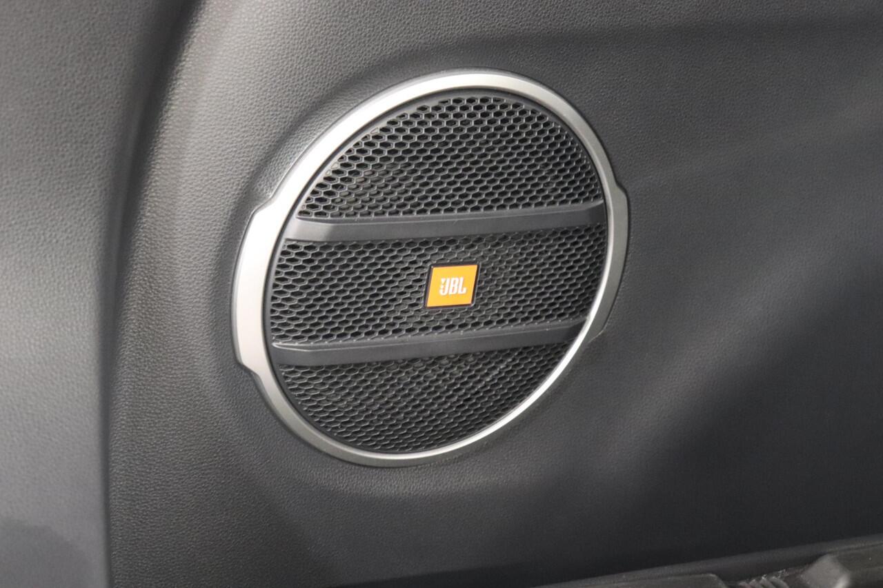 Toyota COROLLA Cross 2.0 High Power Hybrid Launch Edition, JBL, BSM, PANO, Leder Zwart!