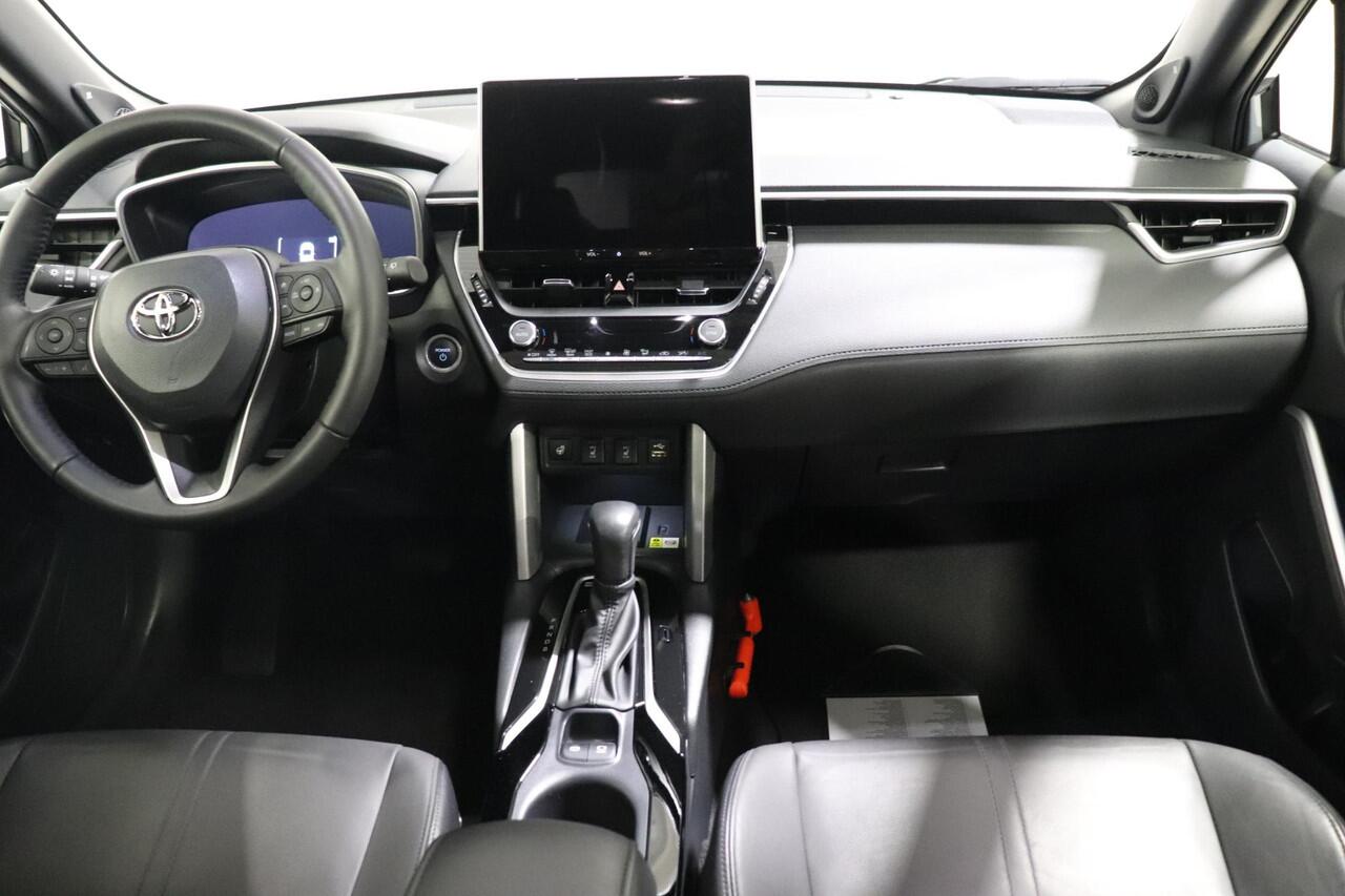 Toyota COROLLA Cross 2.0 High Power Hybrid Launch Edition, JBL, BSM, PANO, Leder Zwart!