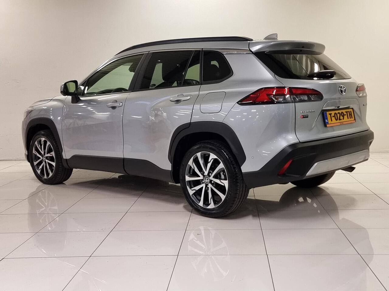 Toyota COROLLA Cross 2.0 High Power Hybrid Launch Edition | Elektrische Achterklep | Navigatie | Stoelverwarming |