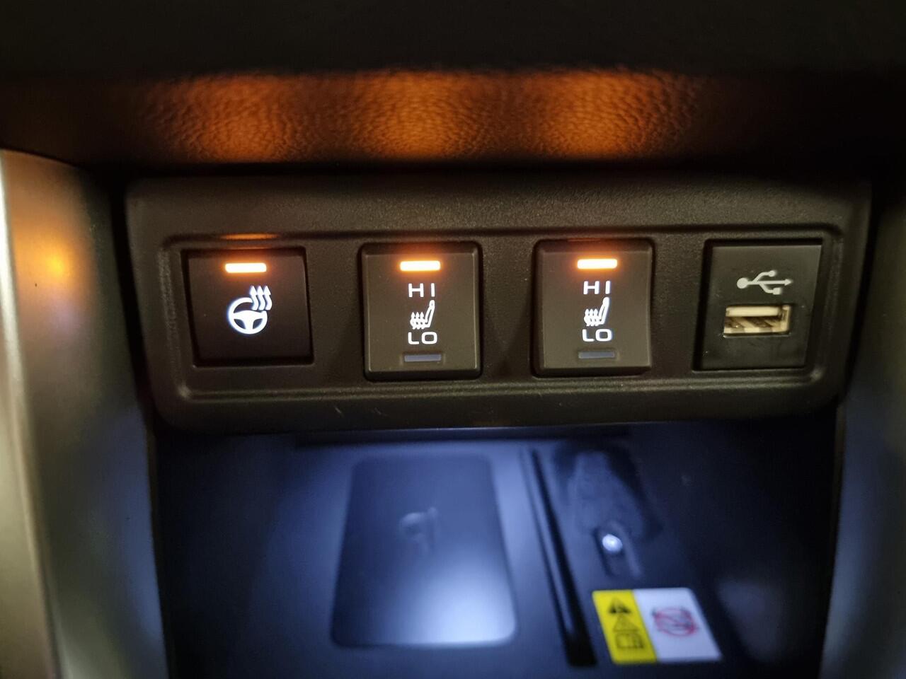 Toyota COROLLA Cross 2.0 High Power Hybrid Launch Edition | Elektrische Achterklep | Navigatie | Stoelverwarming |