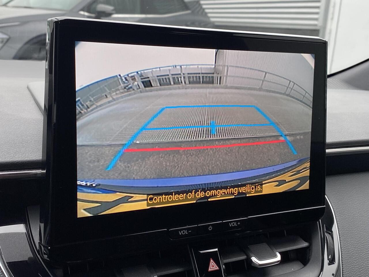 Toyota COROLLA Touring Sports Hybrid 140 Active NL Auto, boekjes compleet, navigatie Apple CarPlay/Android Auto, adaptieve cruise control, achteruitrij camera, keyless