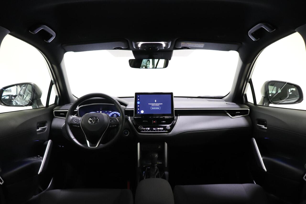 Toyota COROLLA Cross Hybrid 200 Style, Trekhaak, Navi, Apple Carplay/Android Auto, Parkeersensoren voor en achter!
