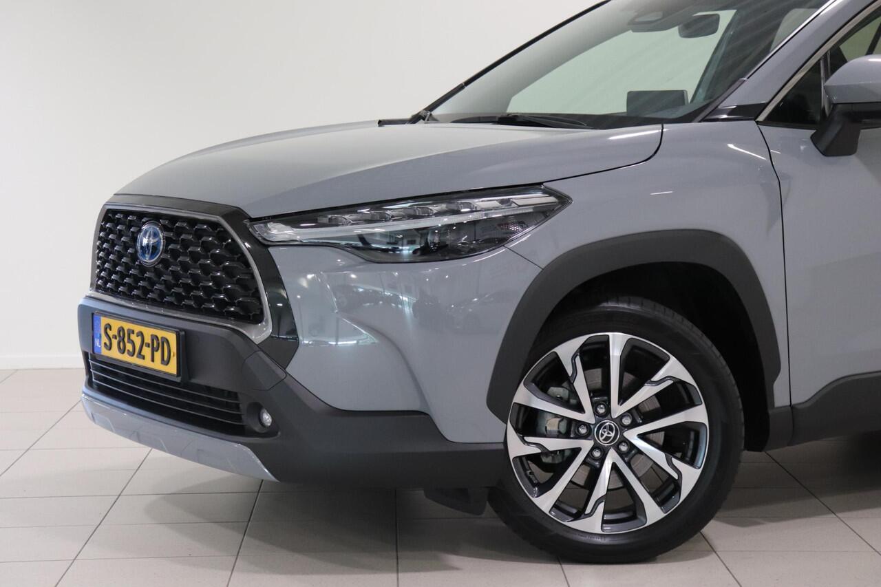 Toyota COROLLA Cross Hybrid 200 Style, Trekhaak, Navi, Apple Carplay/Android Auto, Parkeersensoren voor en achter!