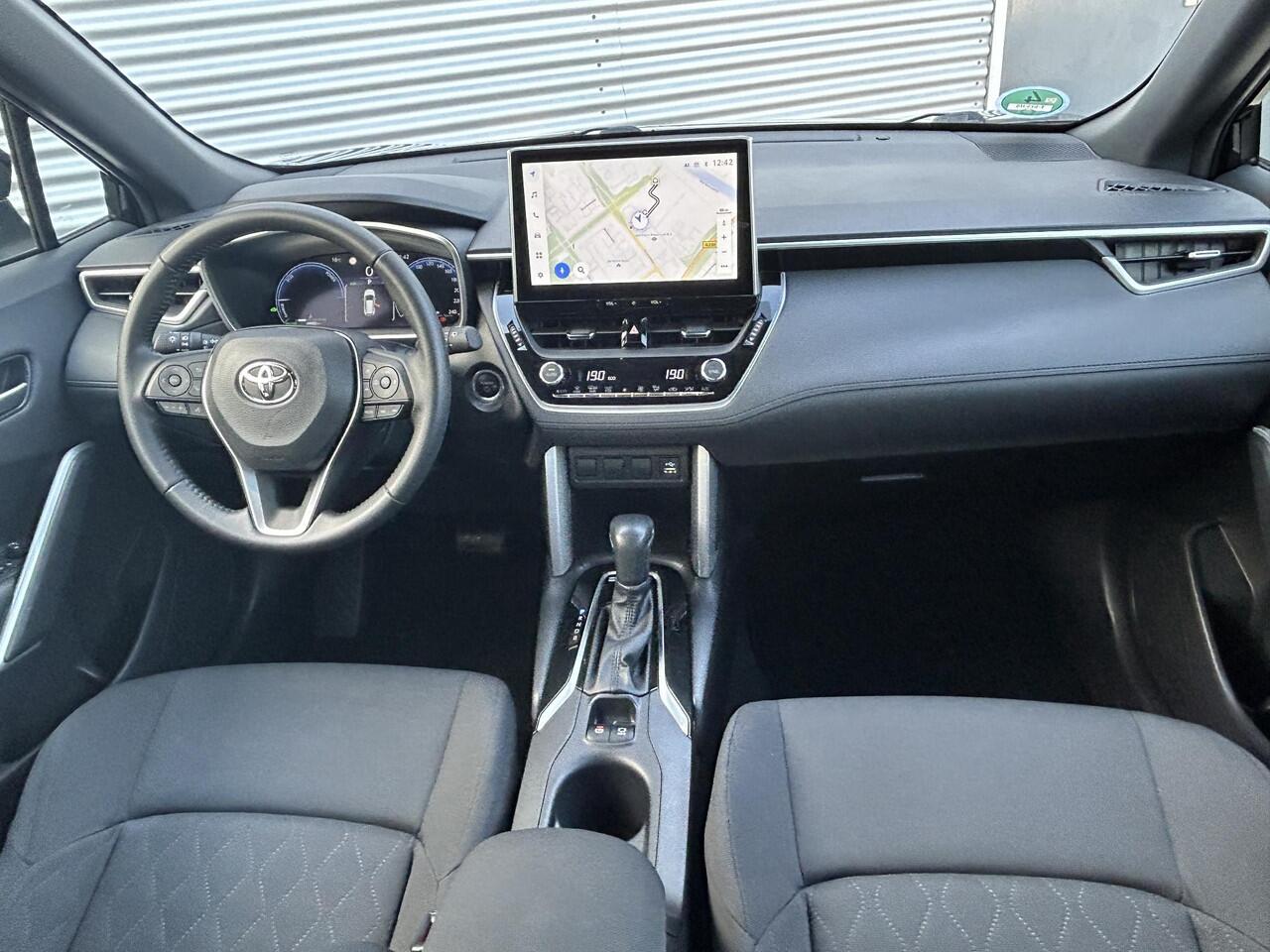 Toyota COROLLA Cross 2.0 High Power Hybrid Active | Camera | Navi | Carplay |