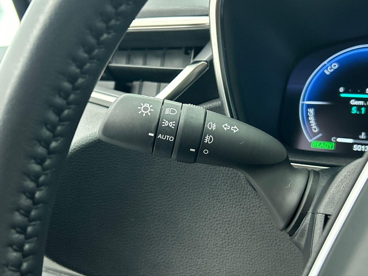 Toyota COROLLA Touring Sports 1.8 Hybrid Active Navigatie Apple Carplay/Android Auto Camera Adaptive Cruise Control Virtual Cockpit Climate Control