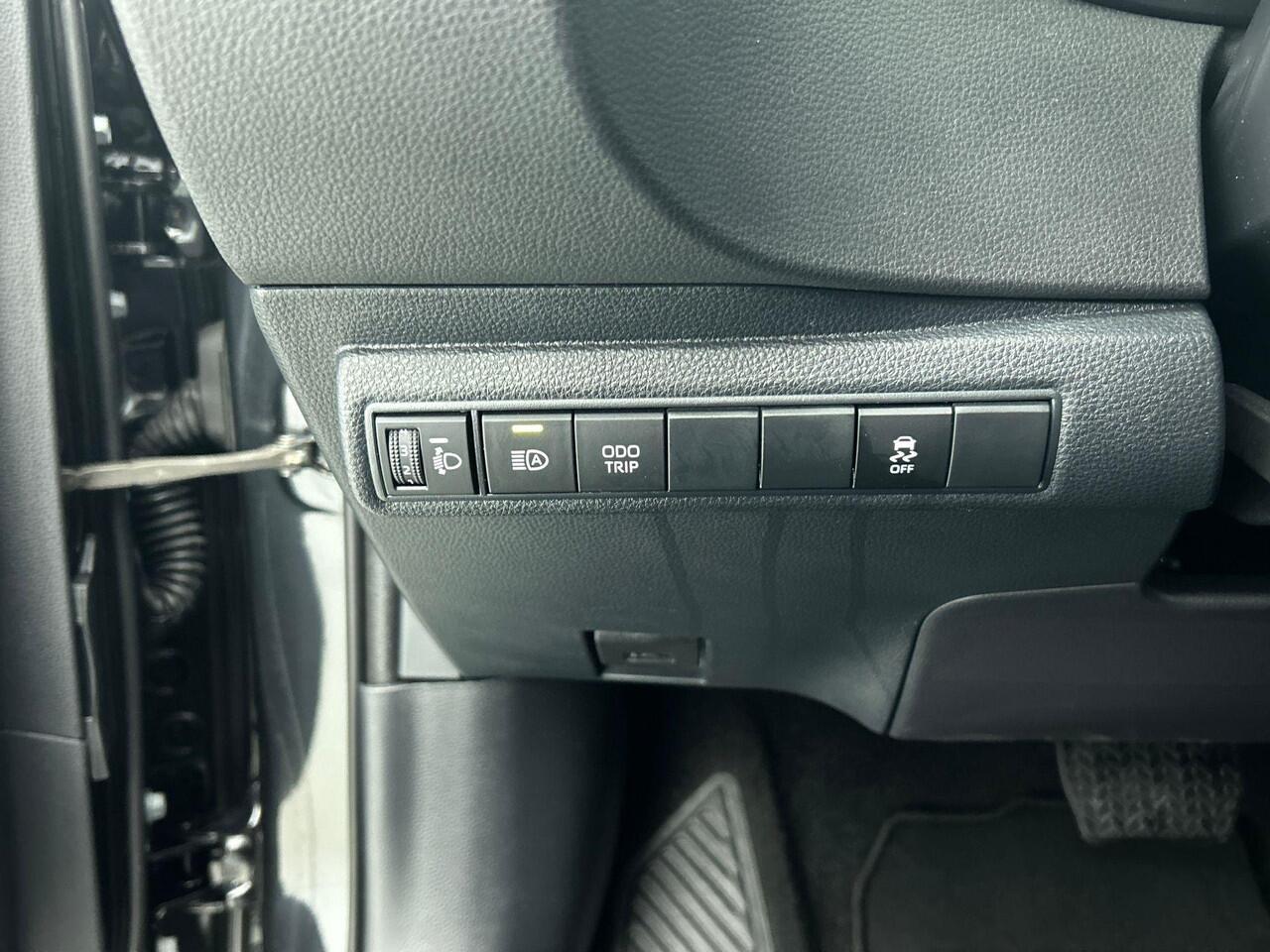 Toyota COROLLA Touring Sports 1.8 Hybrid Active Navigatie Apple Carplay/Android Auto Camera Adaptive Cruise Control Virtual Cockpit Climate Control