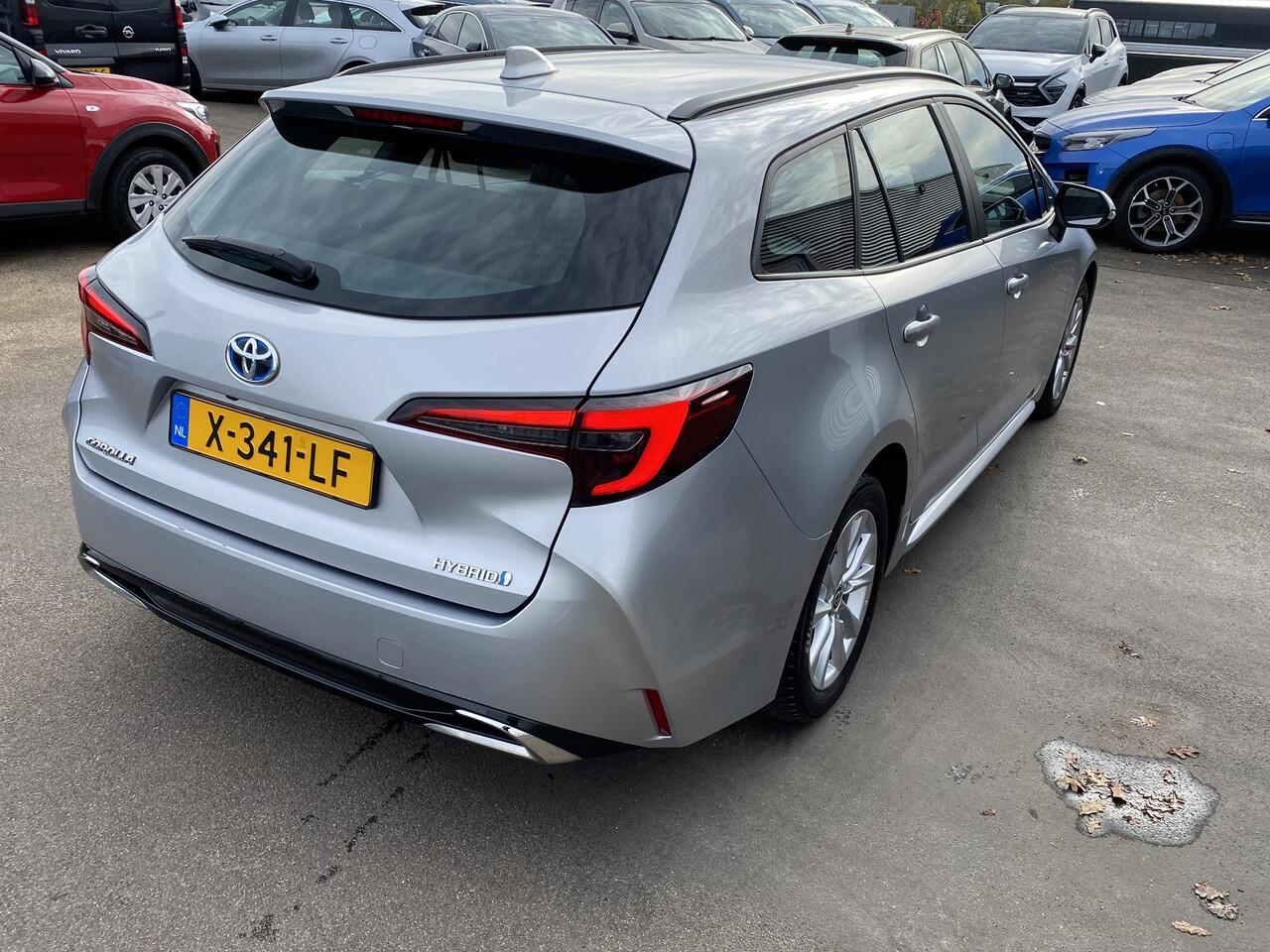 Toyota COROLLA Touring Sports Hybrid 140 Active Adaptieve cruise control, achteruitrij camera, navigatie Apple CarPlay/Android Auto, NL auto, dealer onderhouden, automaat!
