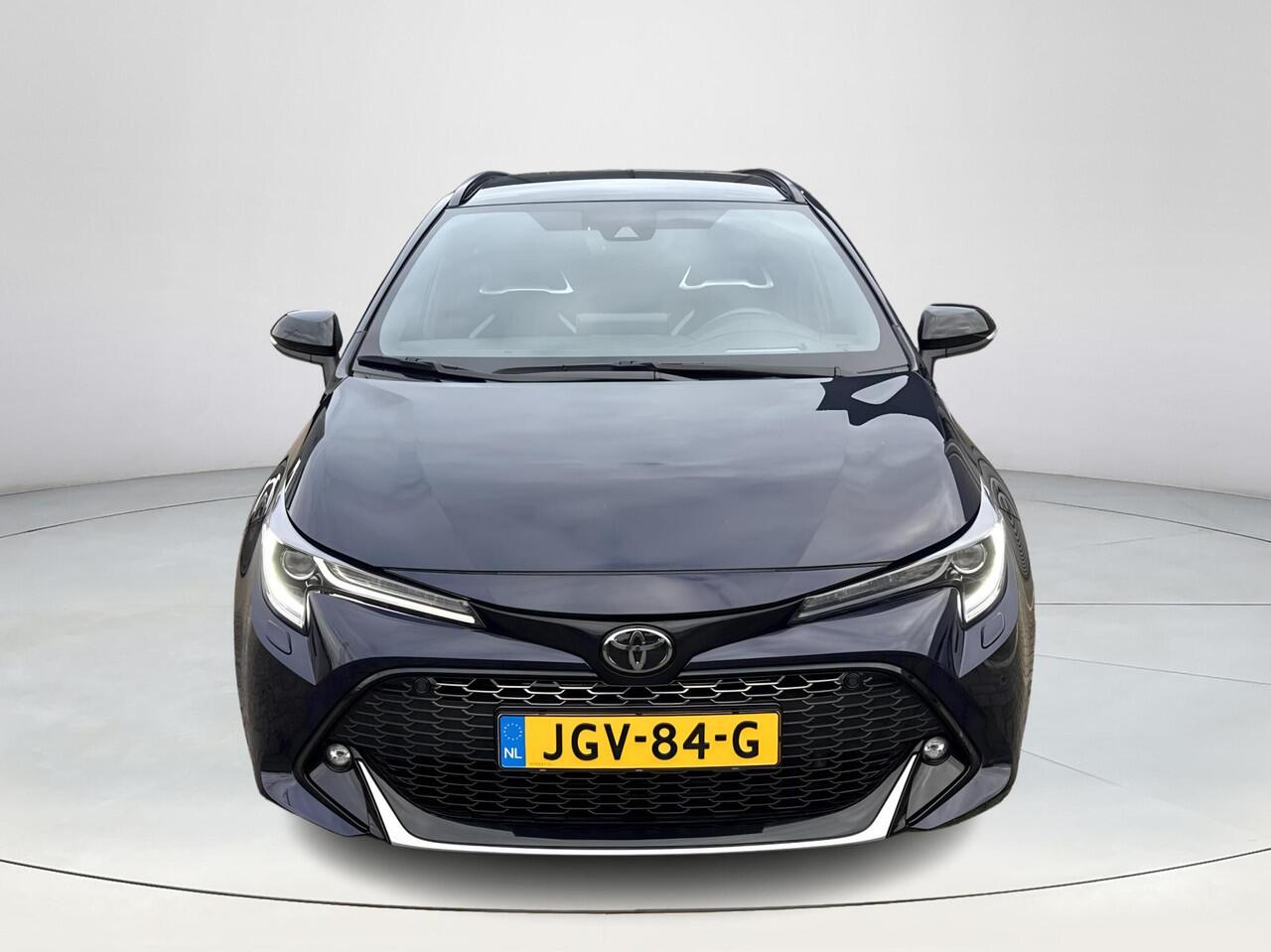 Toyota COROLLA Touring Sports 1.8 Hybrid GR-Sport **NAVIGATIE/ HEAD-UP DISLPAY/ STOEL EN STUURWIELVERWARMING**