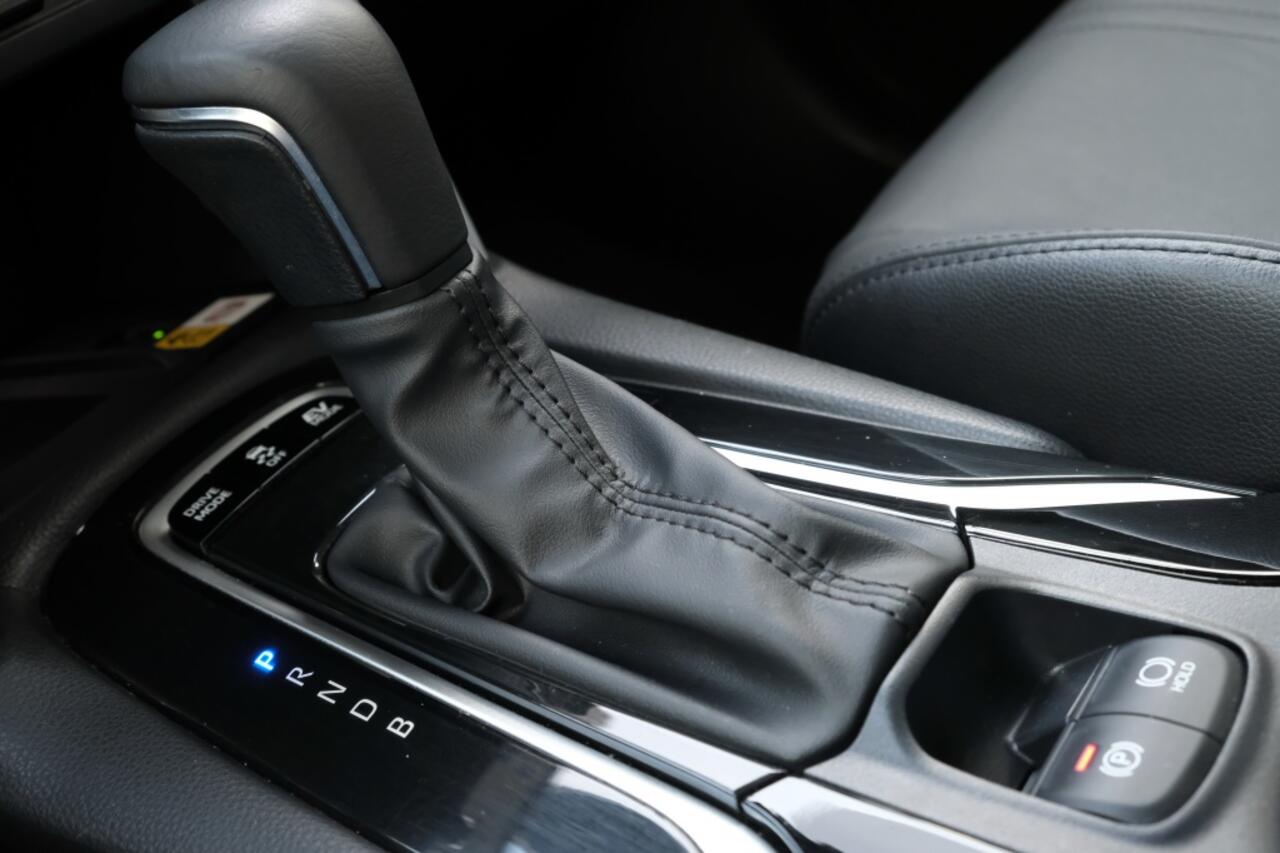 Toyota COROLLA Cross 2.0 Hybrid 200 First Edition Automaat | Apple Carplay en Android