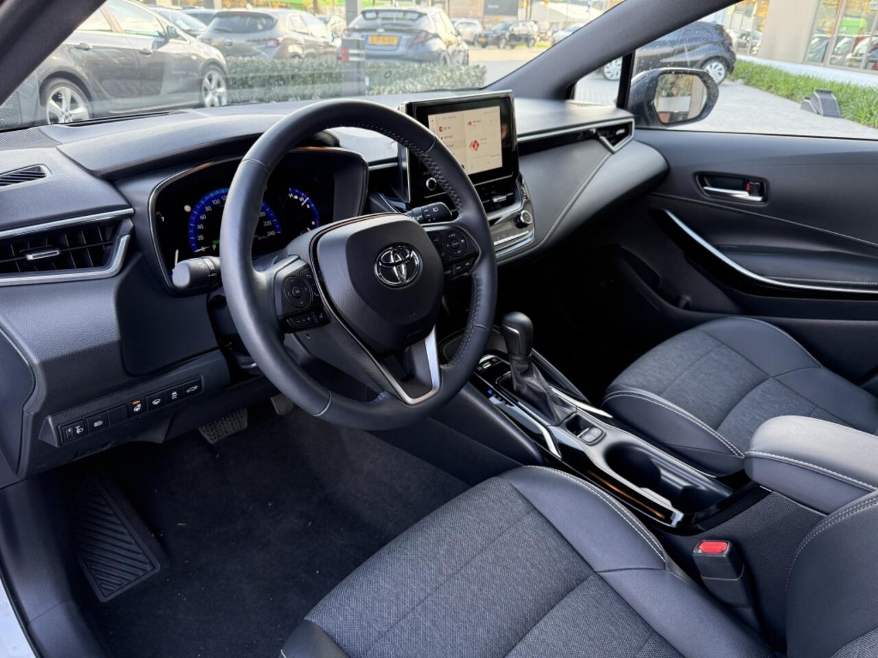 Toyota COROLLA Touring Sports 1.8 Hybrid Dynamic Plus | Stoel/stuurverw. | Camera (2675km!!!)