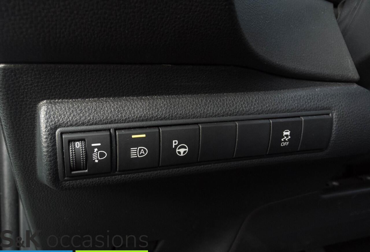 Toyota COROLLA Hybrid 140 Business