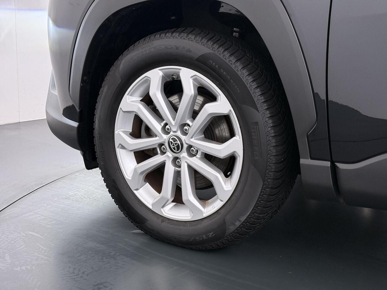 Toyota COROLLA Cross 2.0 High Power Hybrid Active NL Auto | Camera | Navigatie |